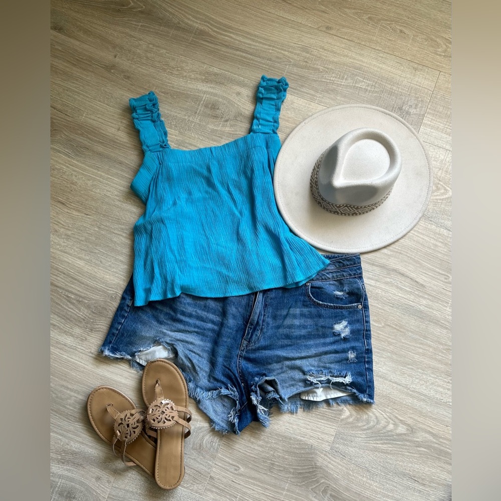 Boutique baby blue tank top!